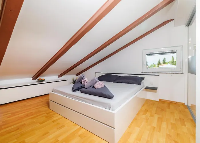 Victoria דירה דראמליי